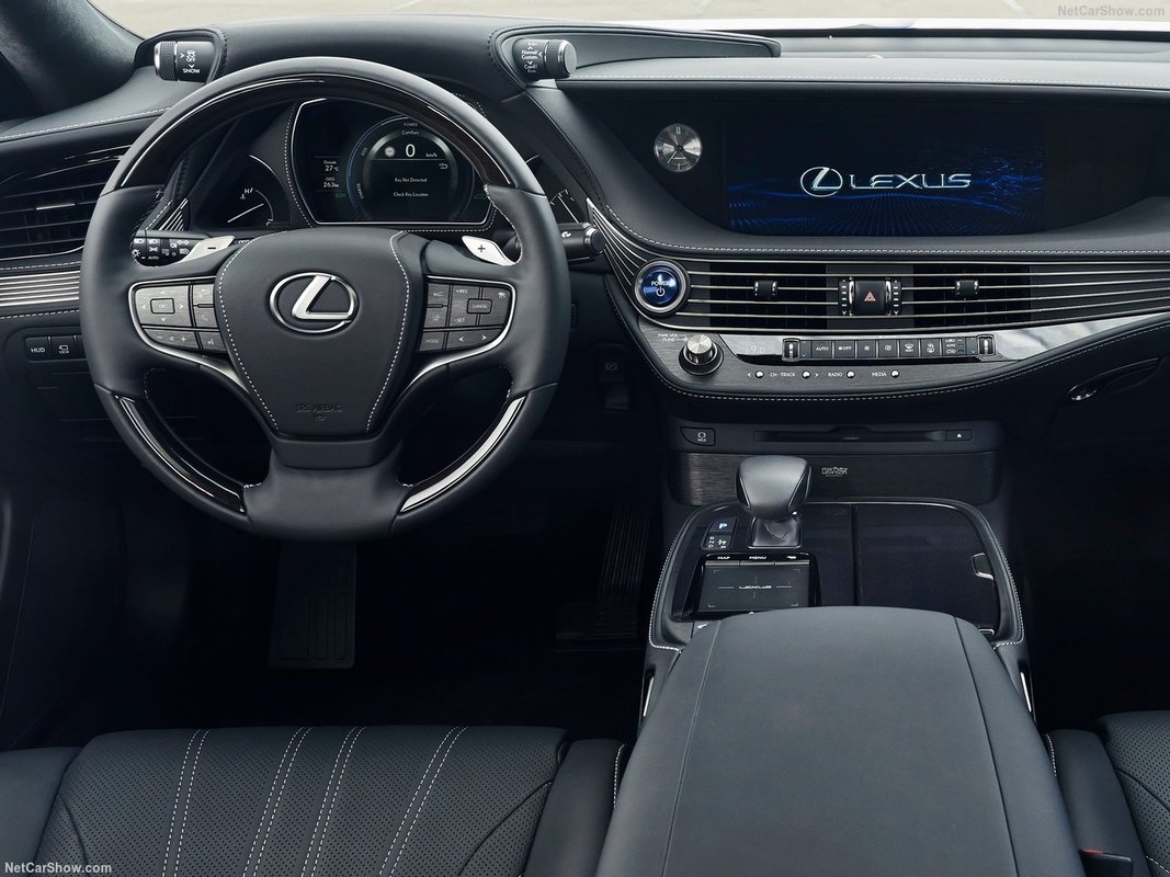 Lexus LS500h 2019 nội thất xe